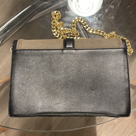 Aldo Solid Purse with Gold Chain - Picture 3 of 10